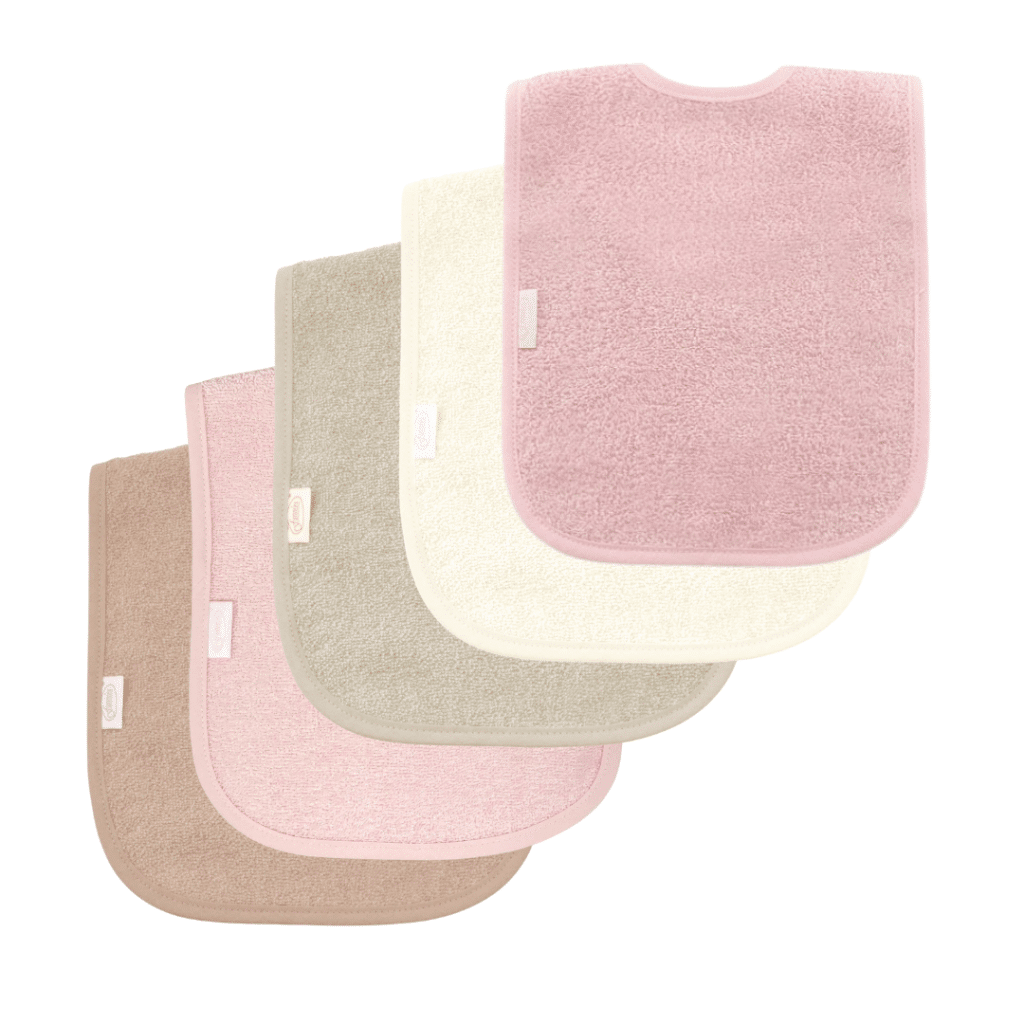 slabbetje met naam geborduurd